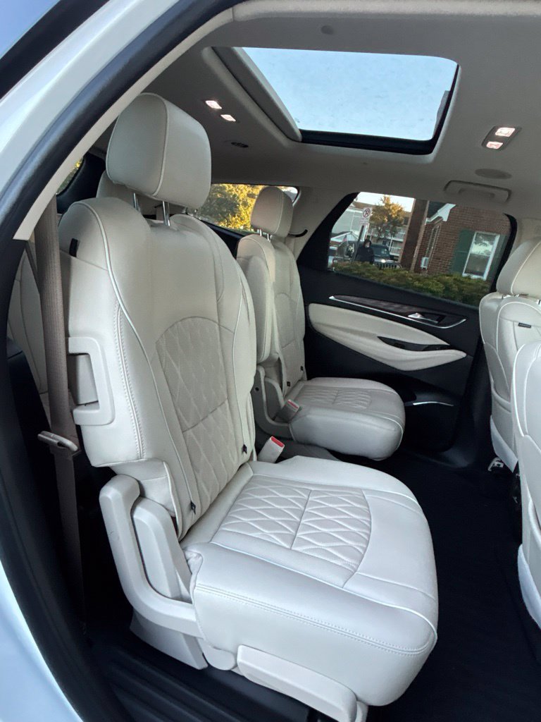 Used 2023 Buick Enclave Avenir w/ Avenir Technology Package FWD image 31