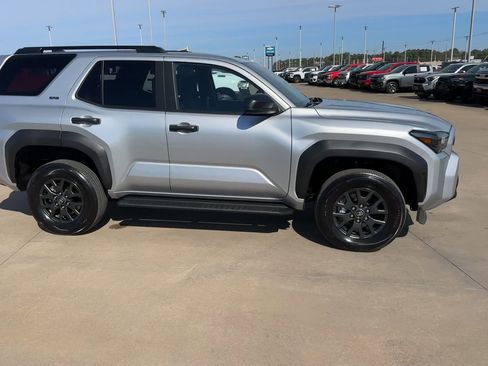 Used 2025 Toyota 4Runner SR5 AWD/4WD image 2