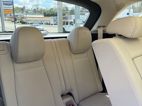 Used 2024 Mercedes-Benz GLE 450 4MATIC image 17