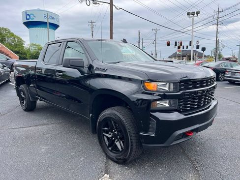 Used 2021 Chevrolet Silverado 1500 Custom Trail Boss w/ LPO, Dark Essentials Package AWD/4WD image 4