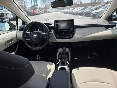 Used 2022 Toyota Corolla LE w/ Carpet Mat Package (TMS) image 14
