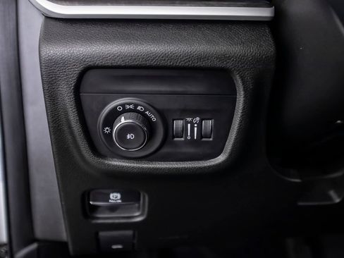 Used 2023 Jeep Grand Cherokee L Limited AWD/4WD image 39