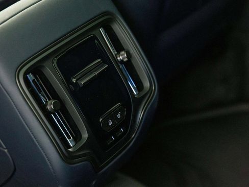 Used 2025 Aston Martin DBX 707 image 39