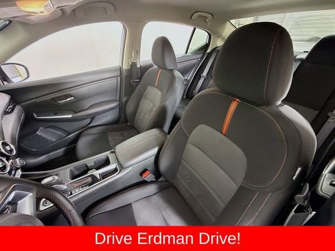 Used 2025 Nissan Sentra SR FWD image 5