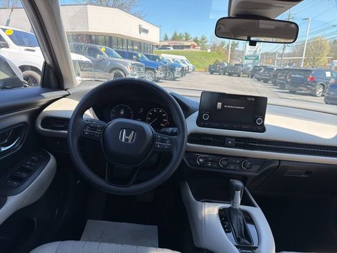 Used 2024 Honda HR-V LX image 22