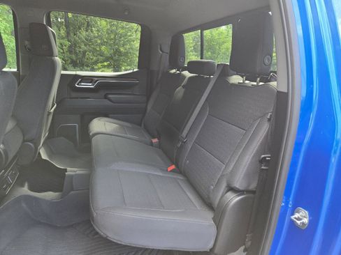Used 2025 Chevrolet Silverado 1500 LT AWD/4WD image 25
