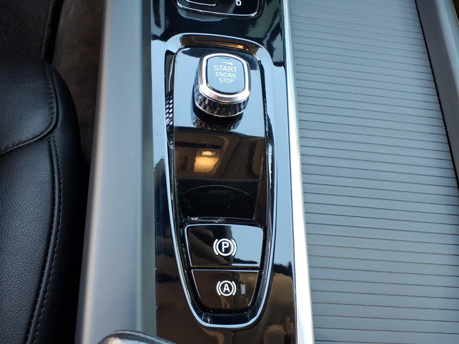 Certified 2023 Volvo XC60 B5 Core w/ Climate Package AWD/4WD image 26
