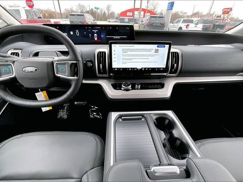 New 2026 Ford Expedition Max Active image 5