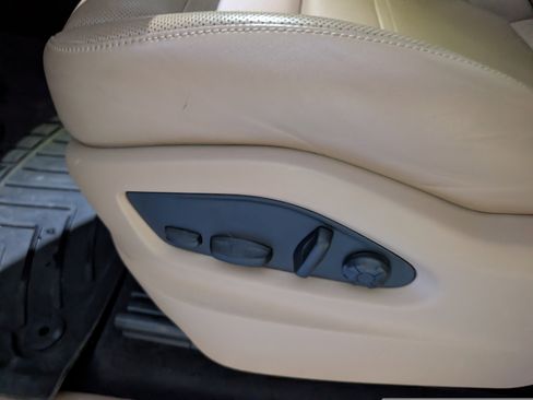 Used 2023 Porsche Cayenne image 27