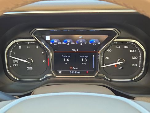 Used 2021 GMC Yukon Denali w/ Denali Premium Package image 20