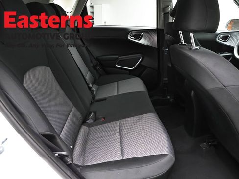 Used 2025 Kia Soul FWD image 23