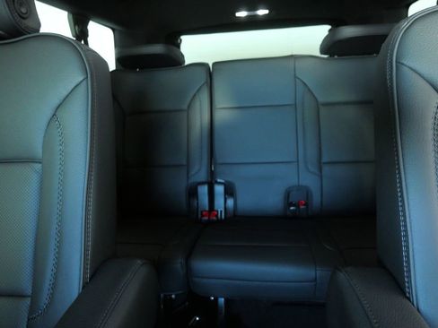 New 2026 GMC Yukon XL Denali w/ Denali Reserve Package AWD/4WD image 17