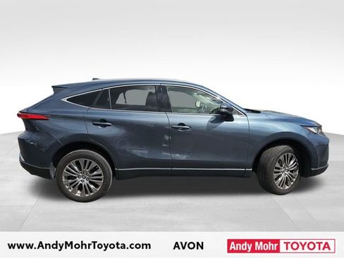 Used 2022 Toyota Venza XLE AWD/4WD image 8