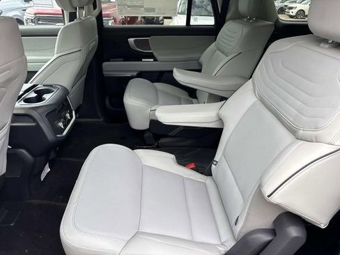 New 2026 Ford Expedition Max Platinum AWD/4WD image 19