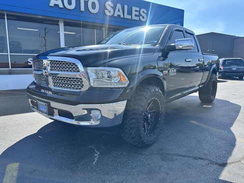 Used 2015 RAM 1500 Laramie w/ Convenience Group image 3