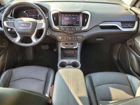 Used 2023 GMC Terrain SLT image 13