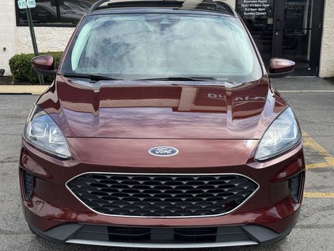 Used 2021 Ford Escape SE w/ Cold Weather Package FWD image 17