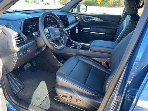 New 2026 Chevrolet Traverse LT w/ Midnight/Sport Edition image 17