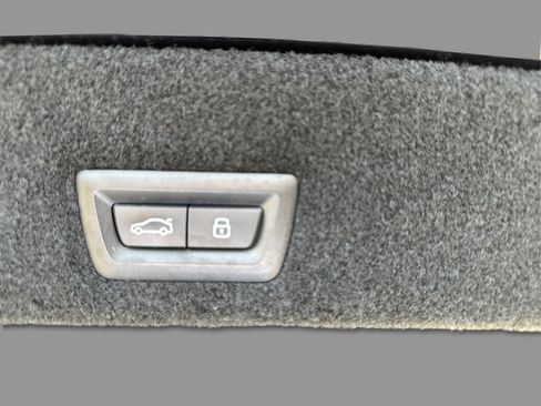 Used 2023 BMW 760i xDrive w/ Luxury Rear Seating Package AWD/4WD image 36