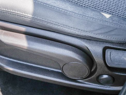 Used 2019 Hyundai Santa Fe SE AWD/4WD image 28