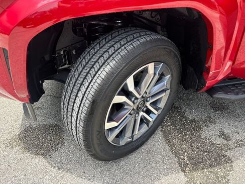 New 2026 Toyota 4Runner Limited AWD/4WD image 32