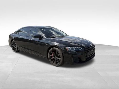 Used 2022 Audi S8 w/ S8 Comfort Plus Package AWD/4WD image 12