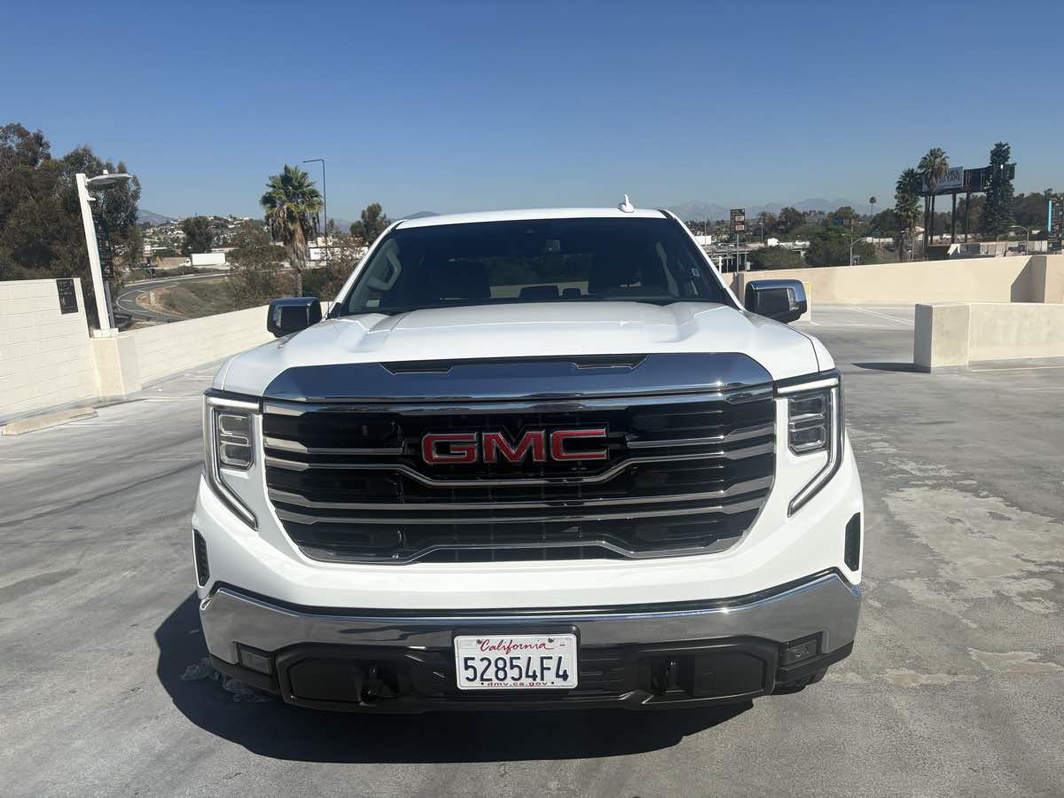 Used 2025 GMC Sierra 1500 SLT AWD/4WD image 5