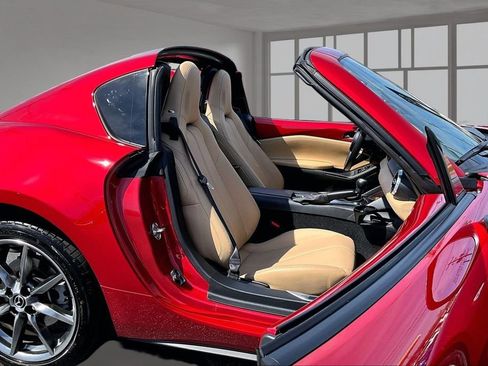 Used 2017 MAZDA MX-5 Miata RF Grand Touring image 7