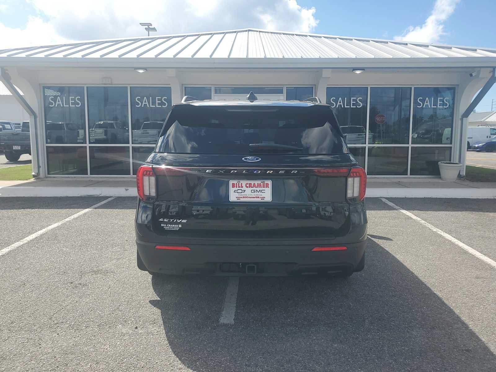Used 2025 Ford Explorer Active RWD image 4