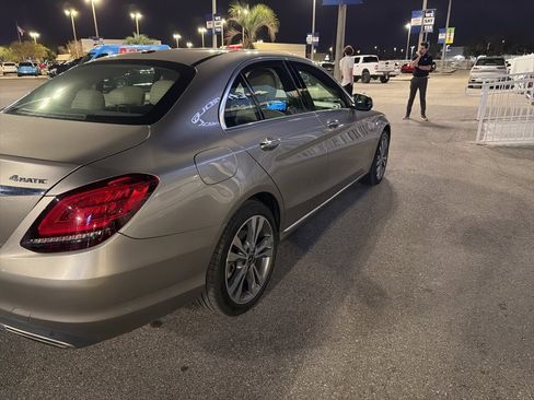Used 2019 Mercedes-Benz C 300 4MATIC Sedan image 3