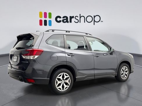 Used 2023 Subaru Forester Premium AWD/4WD image 5