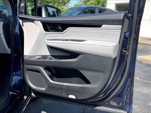 Used 2018 Honda Odyssey Elite image 12