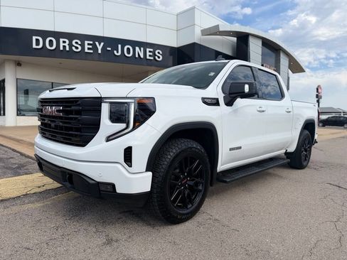 Used 2024 GMC Sierra 1500 Elevation w/ Elevation Premium Package AWD/4WD image 1