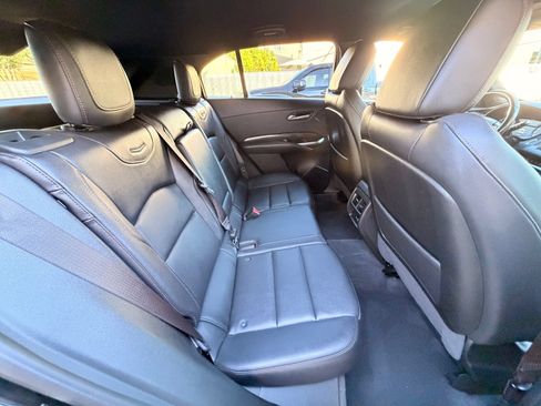 Used 2022 Cadillac XT4 Sport w/ LPO, ONYX Package FWD image 21