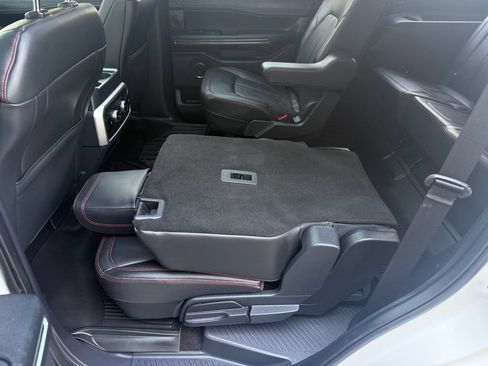 Used 2023 Ford Expedition Limited RWD image 35