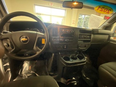 Used 2021 Chevrolet Express 2500 w/ Driver Convenience Package image 23