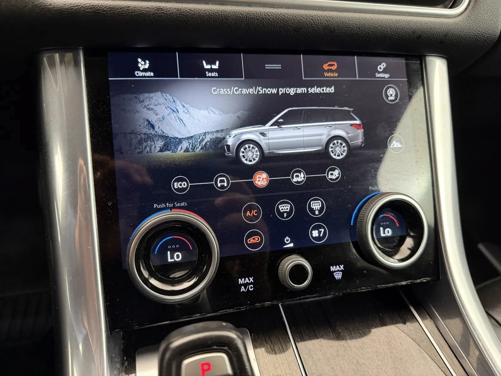 Used 2019 Land Rover Range Rover Sport HSE AWD/4WD image 30