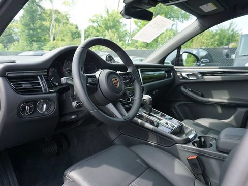 Used 2023 Porsche Macan S AWD/4WD image 26