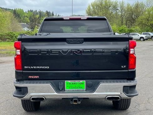 Used 2022 Chevrolet Silverado 1500 LT w/ Z71 Off-Road Package AWD/4WD image 7