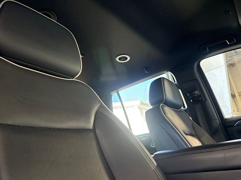 Used 2024 GMC Yukon SLT AWD/4WD image 20