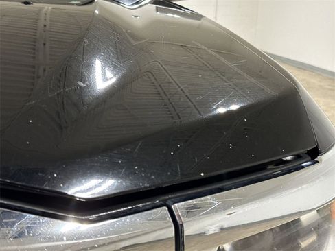 Used 2016 Chevrolet Silverado 1500 High Country image 34