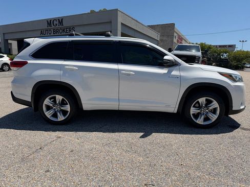 Used 2017 Toyota Highlander Limited AWD/4WD image 23
