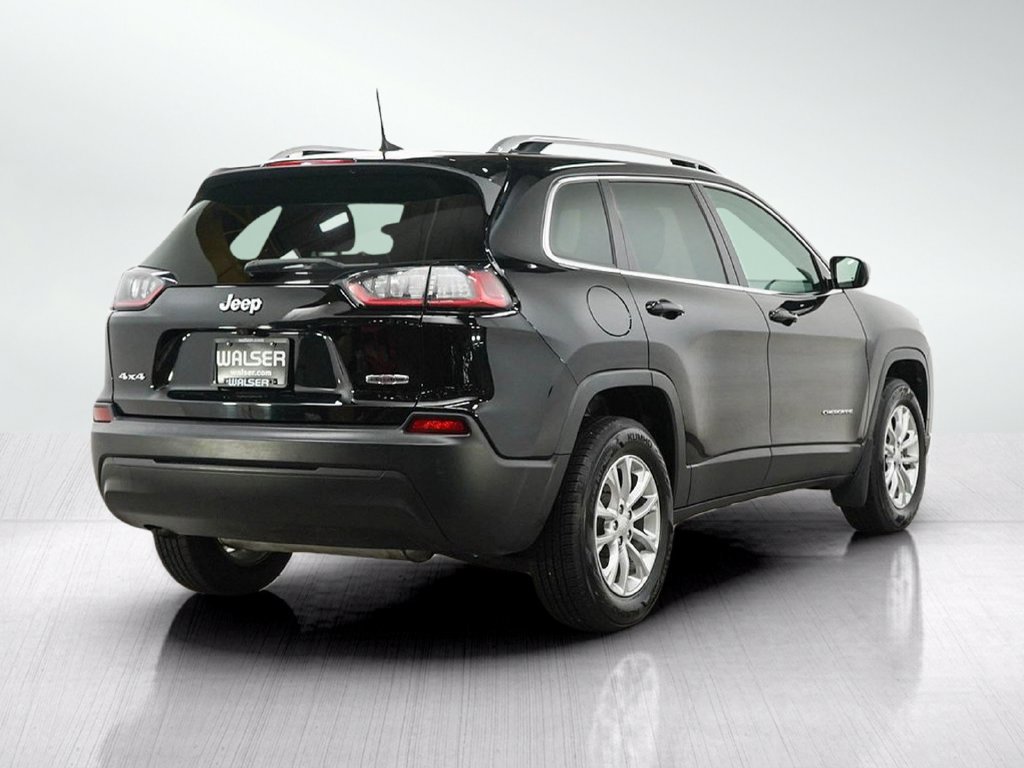 Used 2019 Jeep Cherokee Latitude w/ Cold Weather Group AWD/4WD image 5