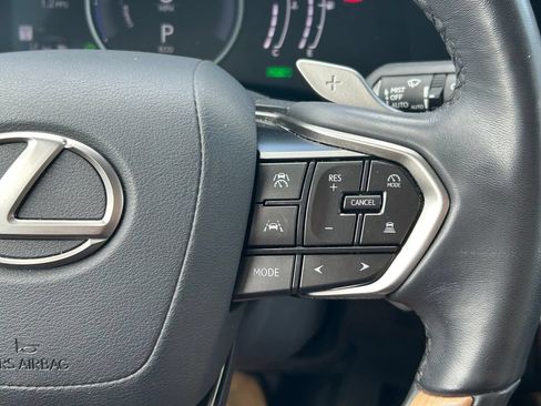 Used 2024 Lexus RX 350h AWD/4WD image 40