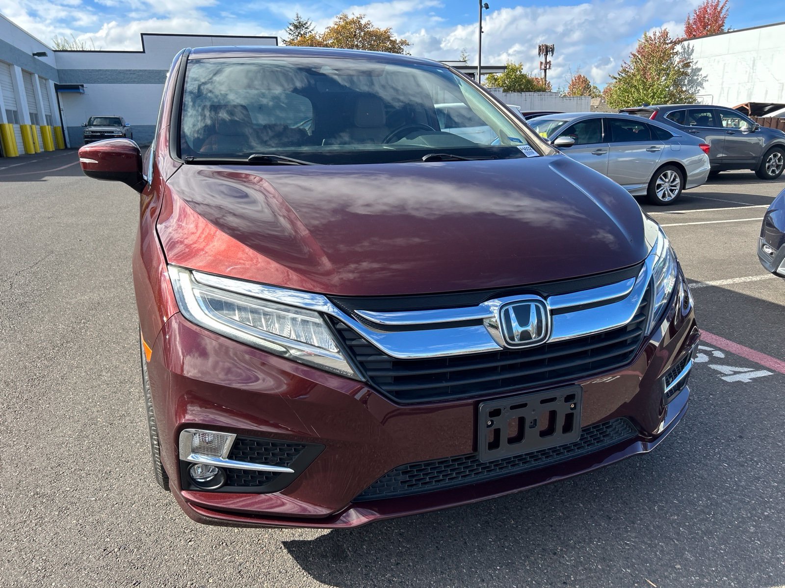 Used 2018 Honda Odyssey Elite image 3