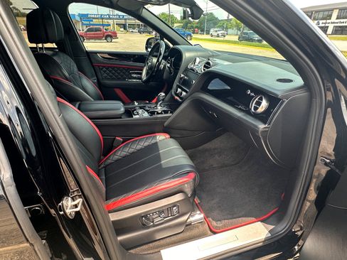 Used 2020 Bentley Bentayga Speed AWD/4WD image 21