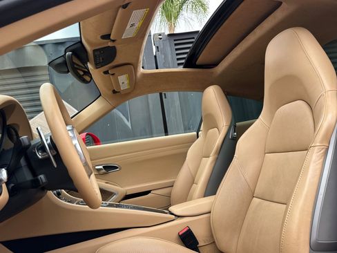 Used 2014 Porsche 911 Carrera RWD image 5