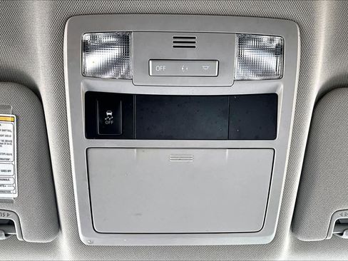 Used 2016 Toyota Tacoma SR5 image 33