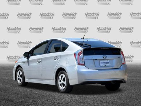 Used 2015 Toyota Prius Four FWD image 7
