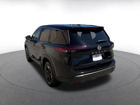 Used 2025 Nissan Rogue SV AWD/4WD image 9